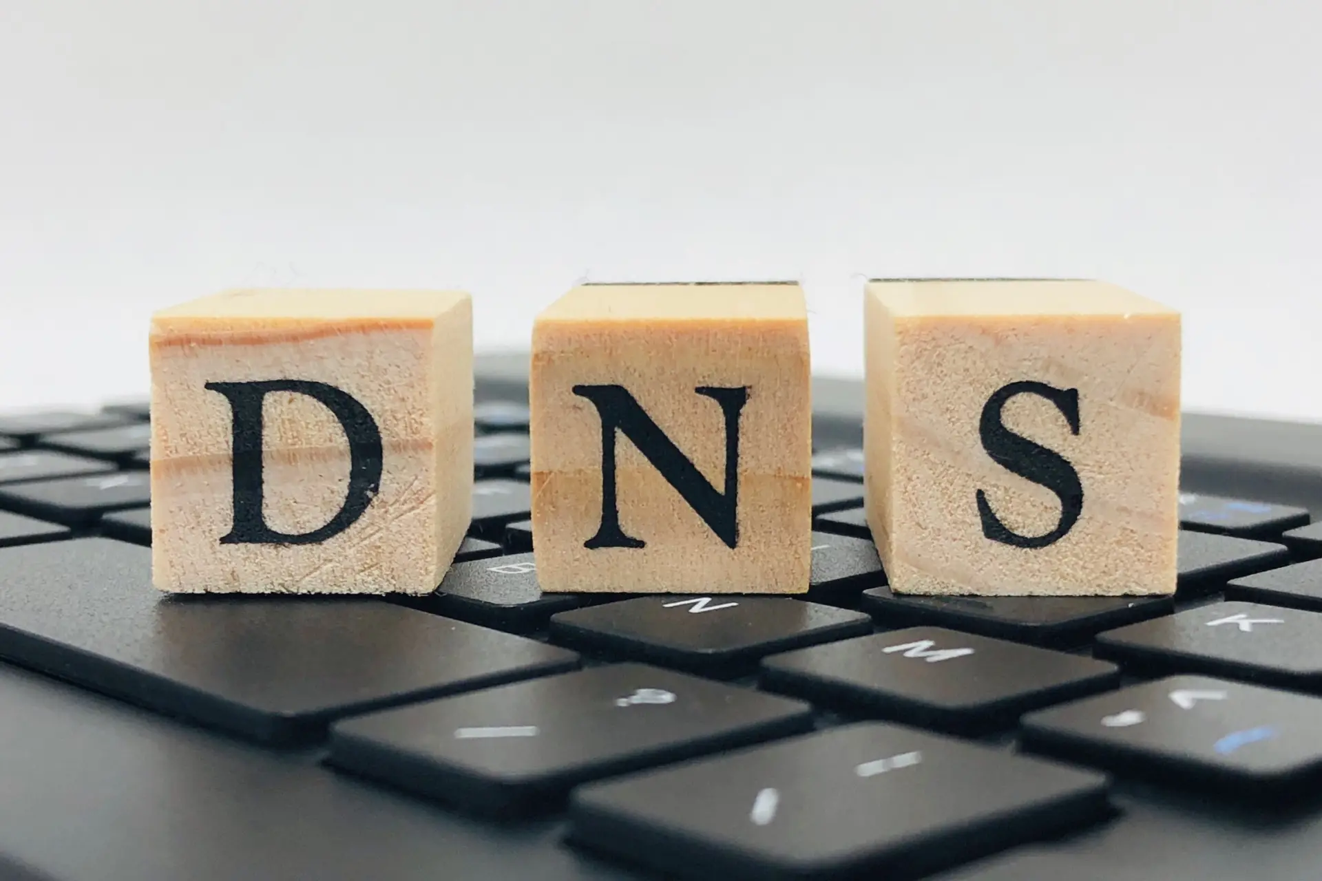 DNSとは何か？ 概要や仕組みなどを解説の画像