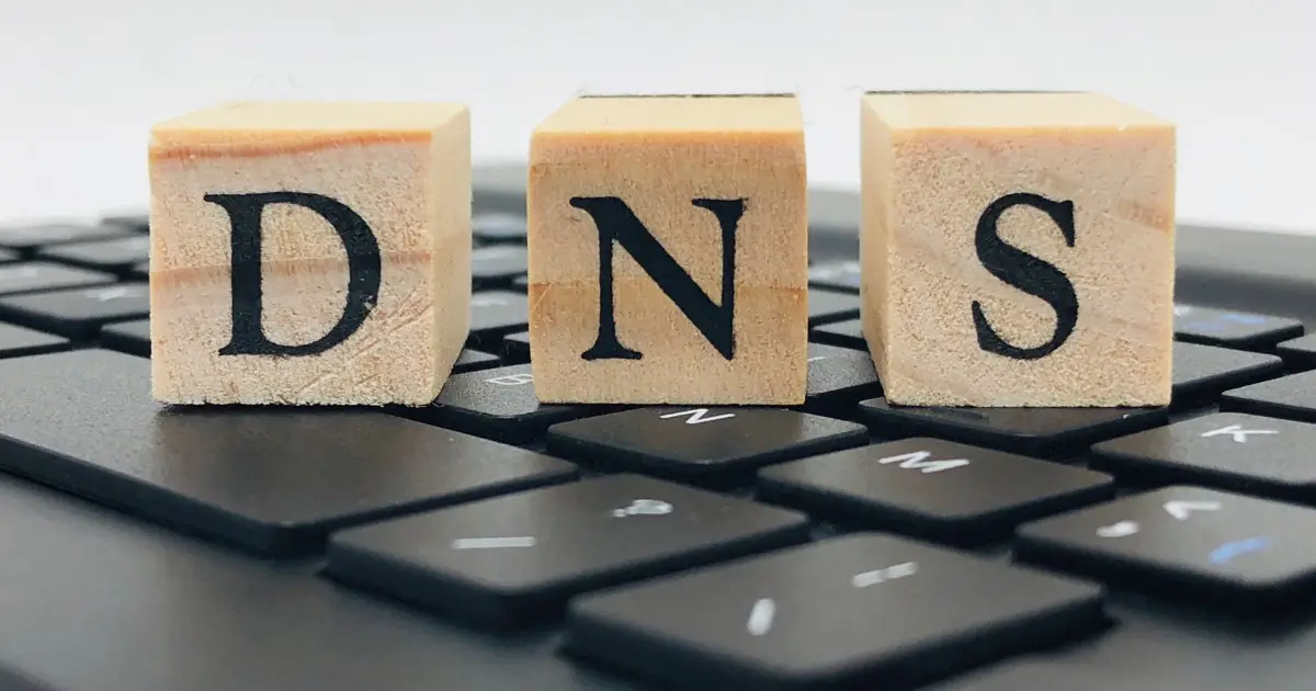 DNSとは？ 役割・仕組み・機能をわかりやすく解説の画像